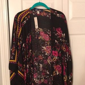 Black floral printed kimono top